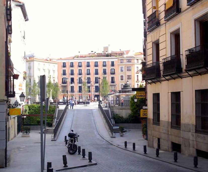El Apartamento En Opera Palacio Real Madrid Exteriör bild